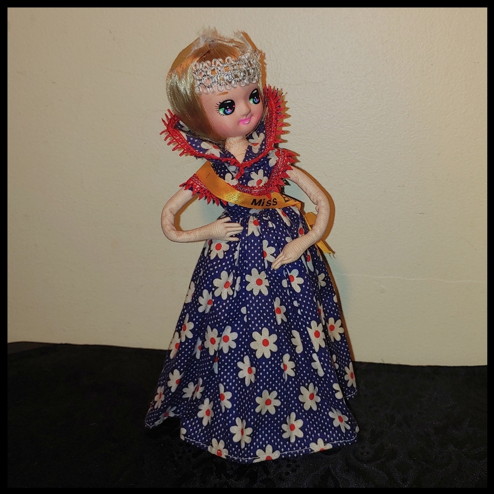 Vintage International Beauties Doll Miss England